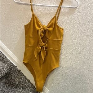 Pull&Bear Yellow Ribbed Top with Knot